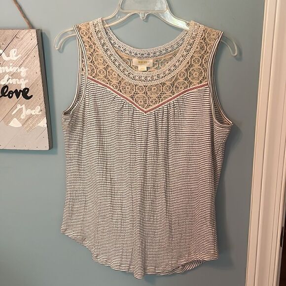 Mauve Lace Sleeveless Top - Small - Excellent Condition - Picture 2 of 14